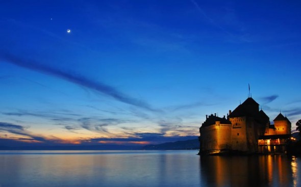 The castle by the lake